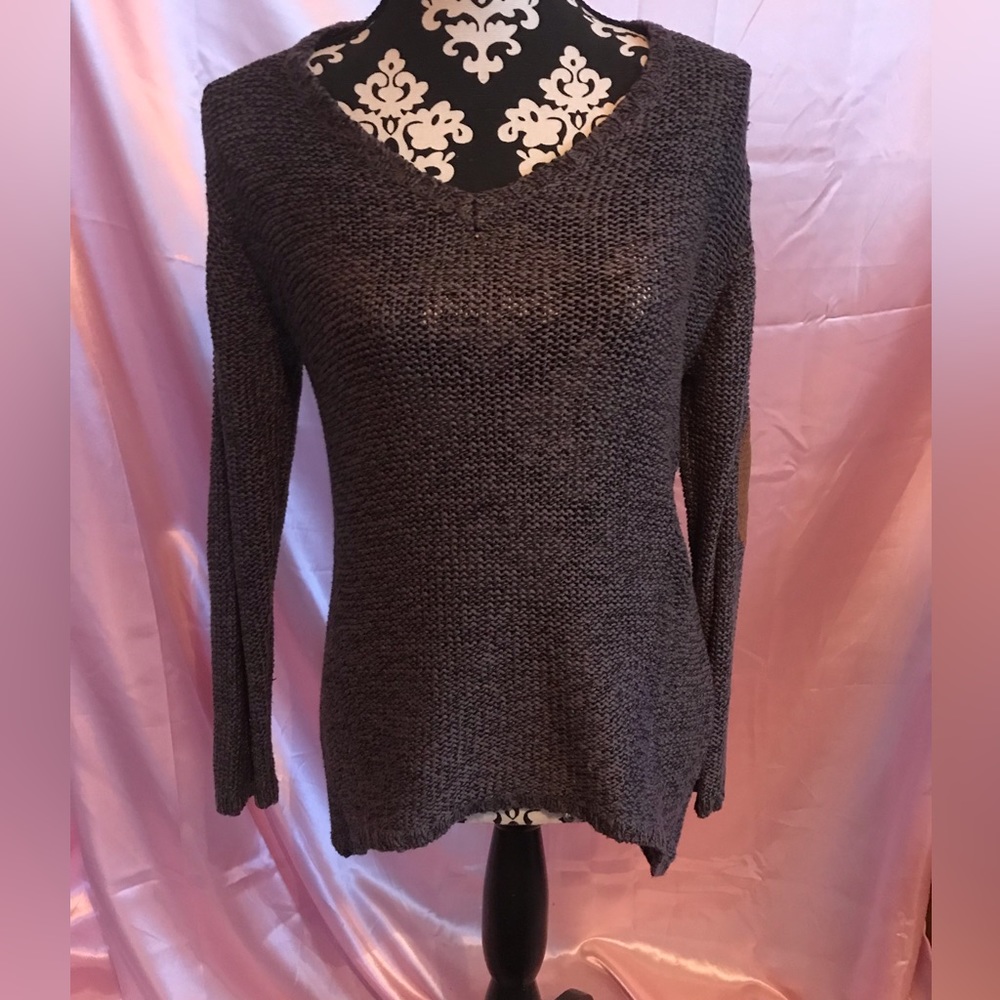 RDI sweater